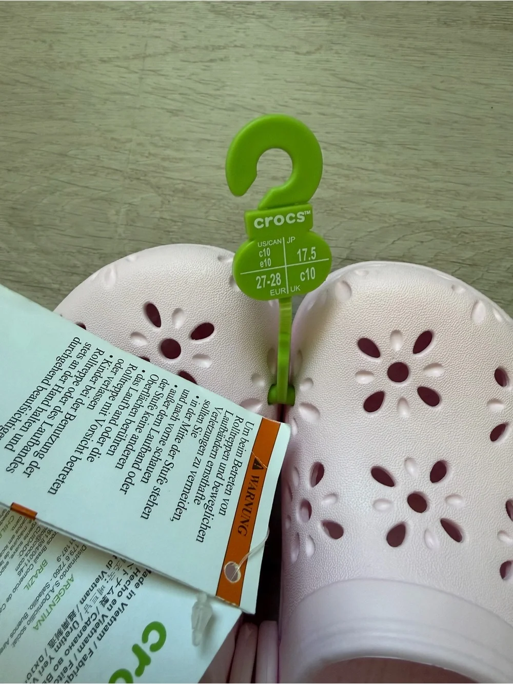 CROCS Kids Light Pink Floral Cutout Clogs